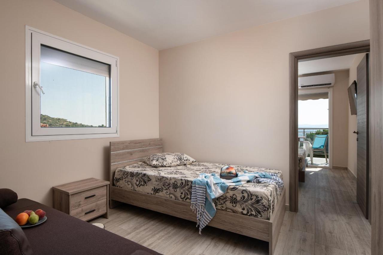 Sunset Studios - Suites With Seaview & Back Side Apartements Toroni Exterior foto
